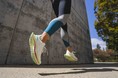 アスファルトからランニングマシーンまで！HOKA ONE ONE から、走る場所を選ばず快適にトレーニングができる新ランニングシューズ「KAWANA」が登場！2022年1月1日より発売開始！
