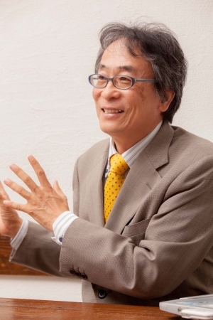 教育評論家　親野 智可等（おやの ちから）先生