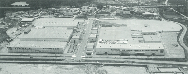 1969年竣工当時の草津拠点