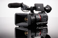 10ビット4K記録、マニュアル3リング、約1.9 kgの軽量はそのままに、12G-SDIなどシステム接続性を強化、プロフェッショナルカメラレコーダー AG-CX370を発売