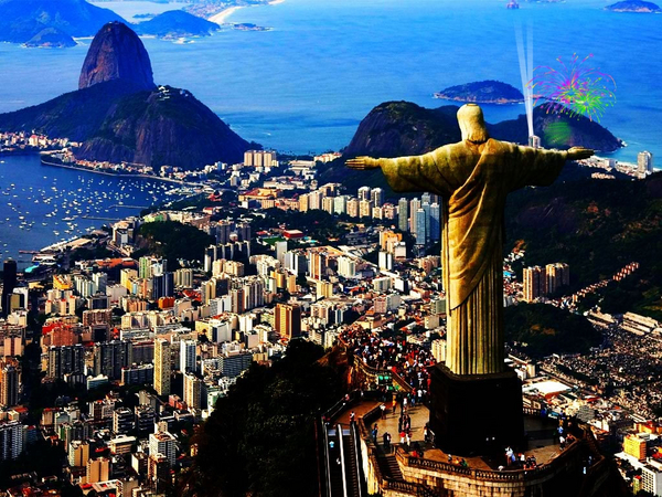 ブラジル コルコバードの丘から臨む 新年の決意表明 プロジェクト パナソニックのプレスリリース
