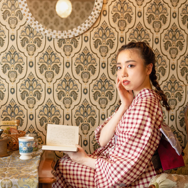 フレンチレトロ感あるギンガムチェックはガーリーに仕上げて。