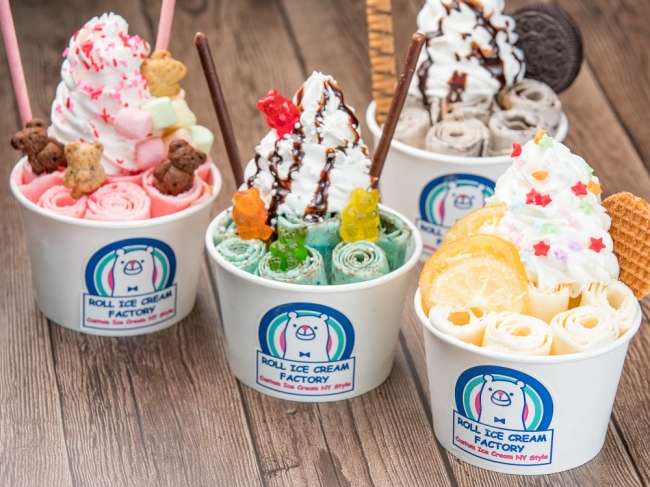 「ロールアイスクリームファクトリー」全８店舗で