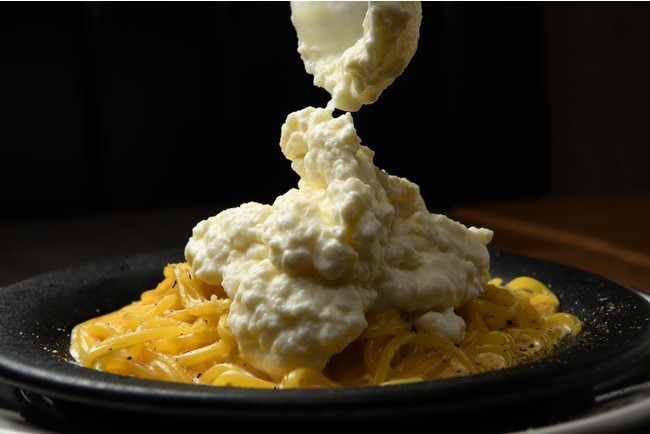 チーズ好きを唸らせる濃厚な味わいの「チーズチーズチーズパスタ」