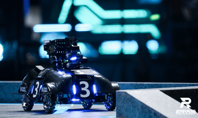 2019年の日本代表チームFUKUOKA NIWAKAの歩兵ロボット