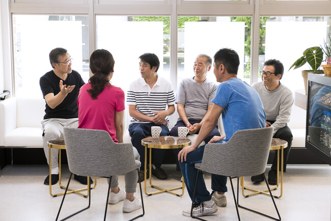 「ウェルビスタ ケアスタジオ」カフェスペース一例 「ウェルビスタ ケアスタジオ」カフェスペース一例