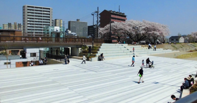 草津川跡地公園 de愛ひろば