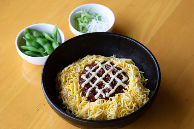 期間限定メニュー「ひまわりジャージャー麺」