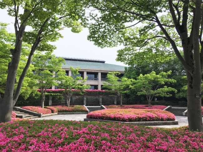 六角広場(滋賀県営都市公園びわこ文化公園) 六角広場(滋賀県営都市公園びわこ文化公園)