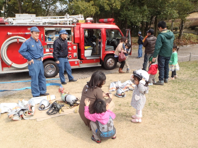 消防服着装体験（滋賀県営びわこ文化公園）