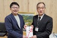温泉道場は足利銀行のあしぎんSDGs私募債を利用し、横瀬小学校への寄贈を実施しました