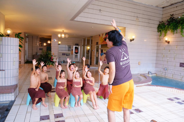 いい夫婦の日 いい風呂の日にお子さまのひとり銭湯デビューをサポートするこども銭湯をおふろcafe bivouacで開催株式会社温泉道場のプレスリリース