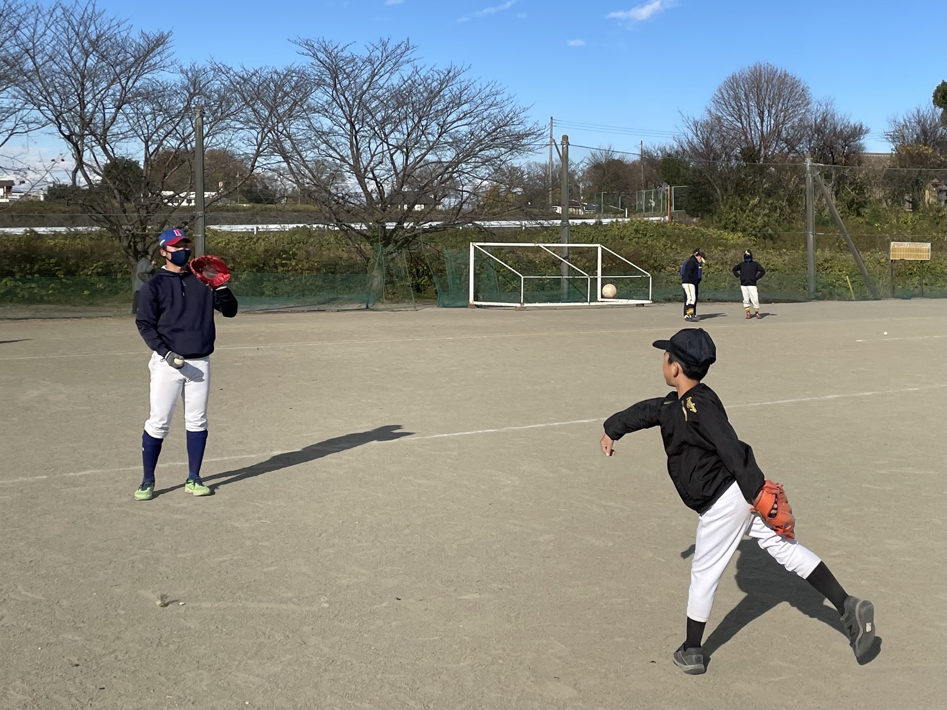 さいたまランフェス21 22 の一環として埼玉りそな銀行と連携 埼玉武蔵ヒートベアーズが親子向けキャッチボール教室を実施 株式会社温泉 道場のプレスリリース