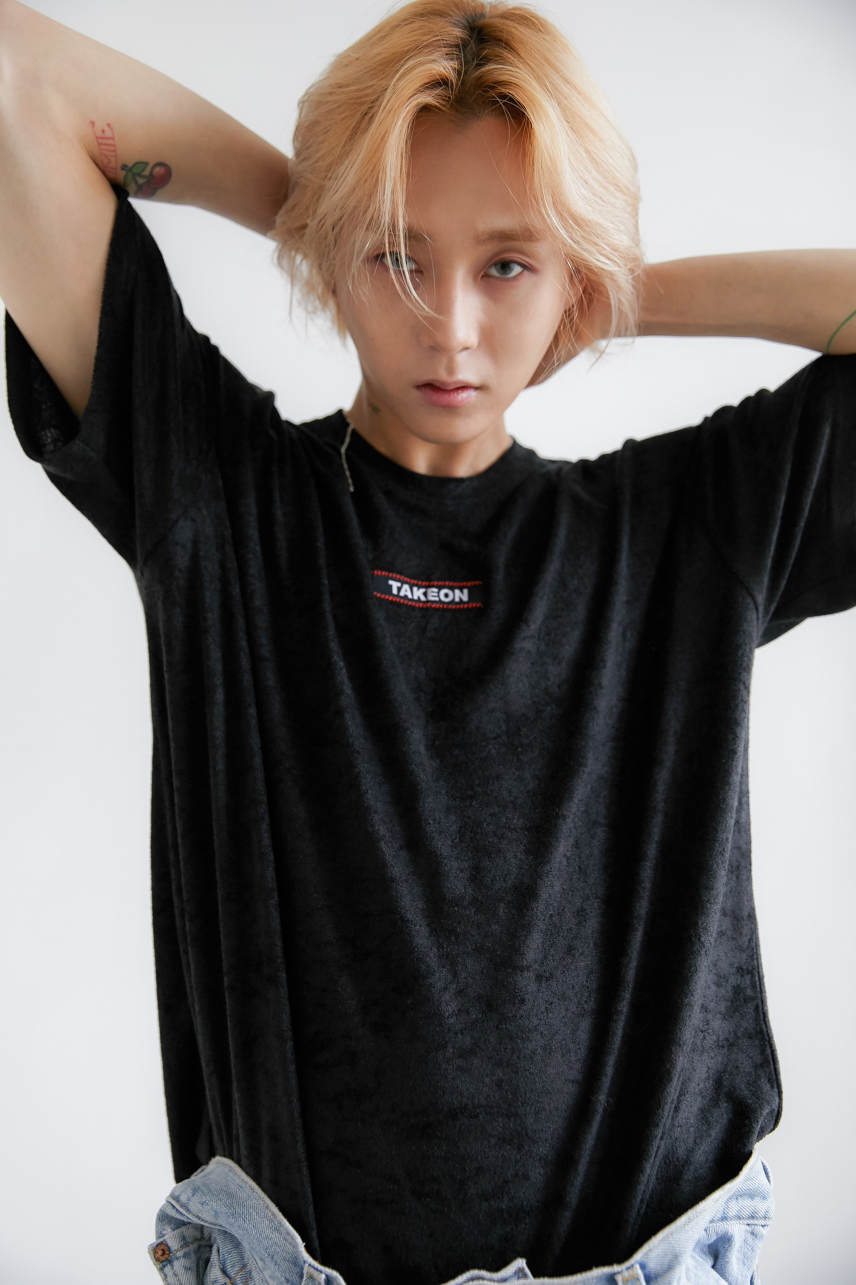 元ペンタゴンのメンバー イドン の名で知られるdawnと ストリートブランドtakeon テイクオン のコラボレーション商品 好評につき再販売決定 60 Inc のプレスリリース