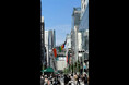 ル・クルーゼのボトルが空中に出現!?銀座の街をカラフルにかけぬけるプロモーション映像を公開