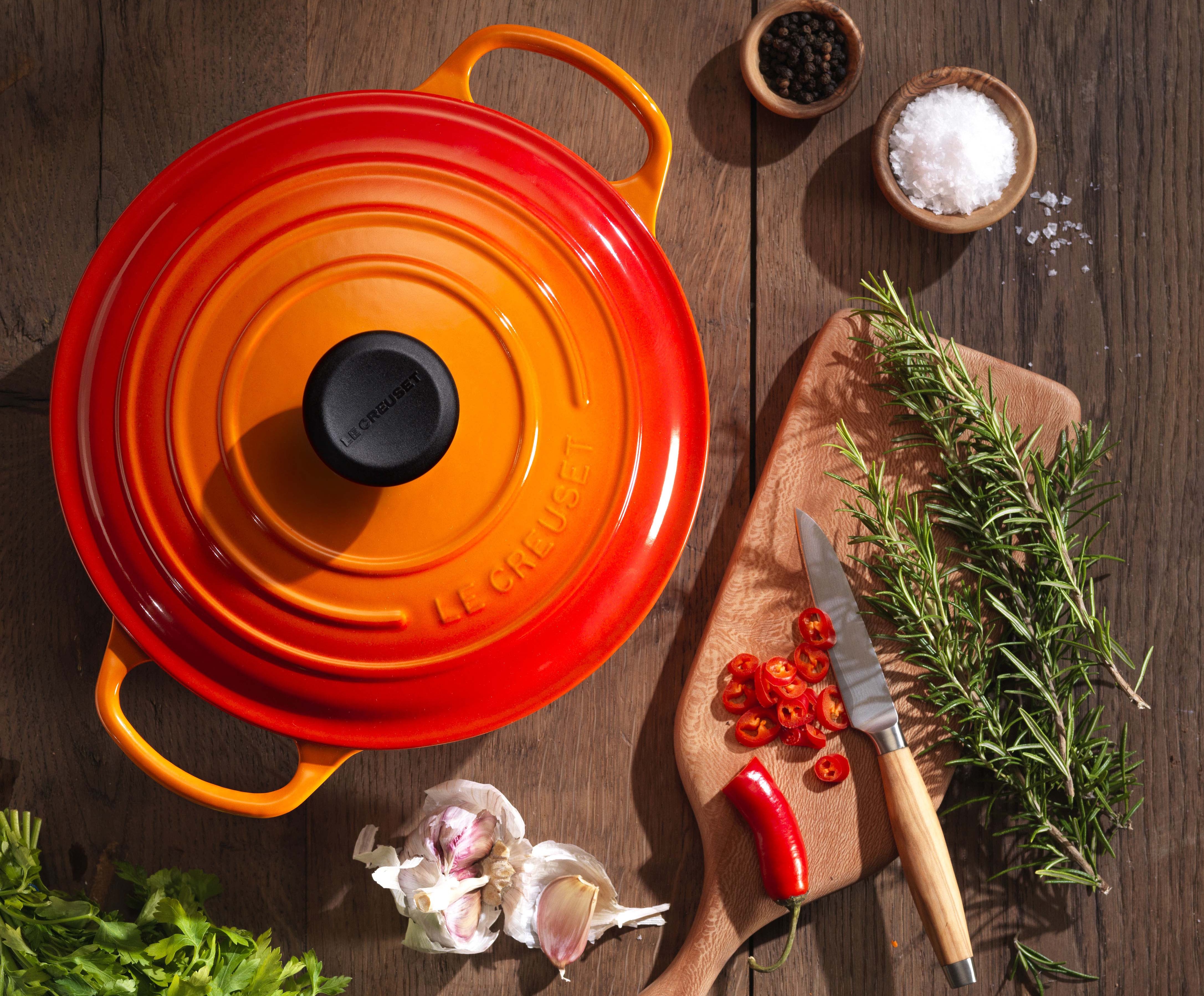 ル・クルーゼ Le Creuset ココット・ロンド　ピンク系　鋳物ホーロー鍋