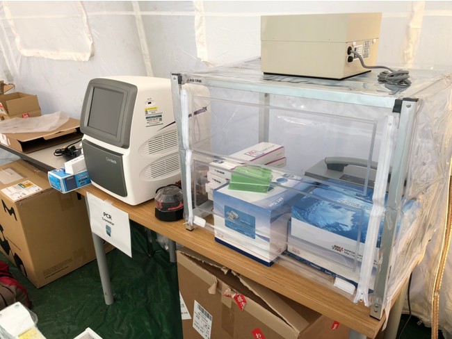 PCR検査機器を設置した写真