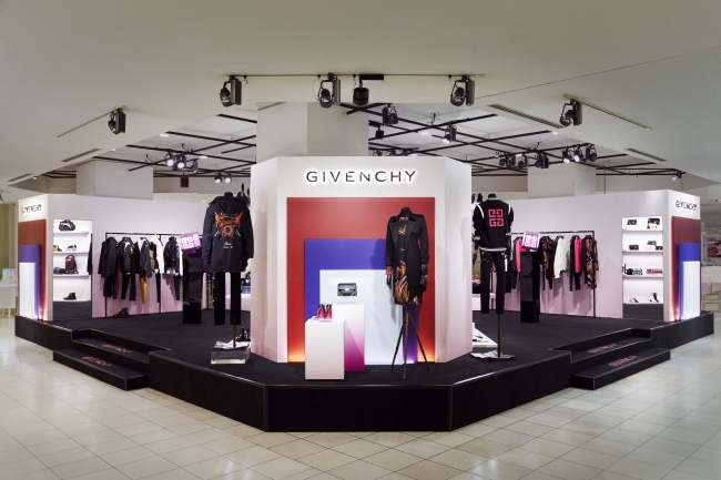 Givenchy 期間限定ポップアップストア ジバンシィ エッセンシャルズ を伊勢丹新宿店にて開催 9月11日まで Story ストーリィ オフィシャルサイト
