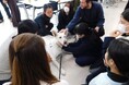 藤沢市での「SDGs×アート」探究学習、3年目はウェルフェアポート湘南と連携 生徒たちが考案した補助犬啓発デザインを展示