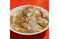 「ラーメン豚に恋してる」全店メニュー刷新!新たな味わいの二郎系ラーメンが登場