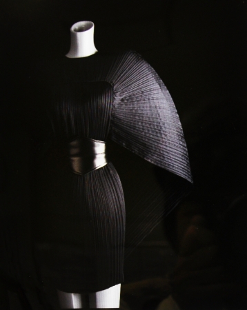 神戸ファッション美術館特別展 伝説のファッションデザイナー 鳥丸軍雪展 の開催 神戸ファッション美術館のプレスリリース