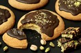 【ドバイチョコ×ザクザククッキー】1枚1000キロカロリー超え!直径13cmのビッグソフトクッキー専門店「GUILTY’S」から世界で大流行のハイブリッド食感を楽しめる『ドバイチョコクッキー』が新登場