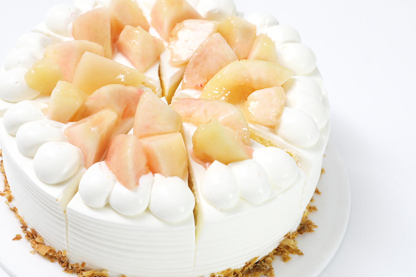 夏の新作ケーキ Patisserie Pinede パティスリーピネード より 旬の桃を使用した季節限定ケーキ が新発売 株式会社オールハーツ カンパニーのプレスリリース