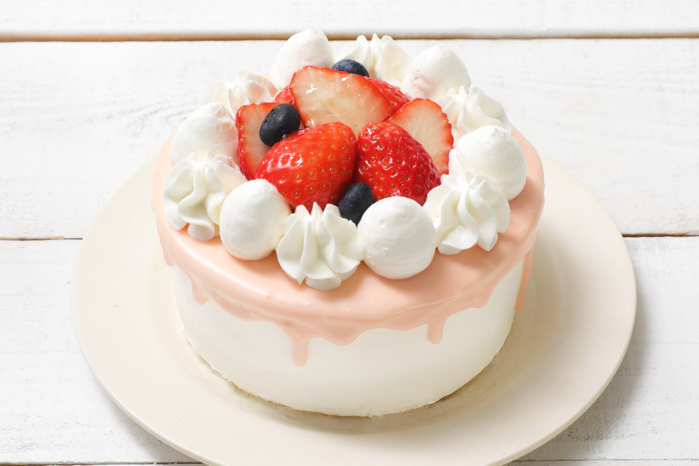 8 26にリニューアル 期間限定でお値段そのまま ケーキがワンサイズアップ 三重県発祥のスイーツショップ ピネード 四日市 店 がリニューアルオープン お得なイベントも開催 株式会社オールハーツ カンパニーのプレスリリース