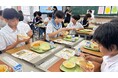 #14 岸本隆一選手の勝負飯が沖縄県内の小中学校の給食にて提供されました