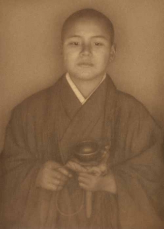 《手を持てる小坊主》1929年　島根県立美術館藏