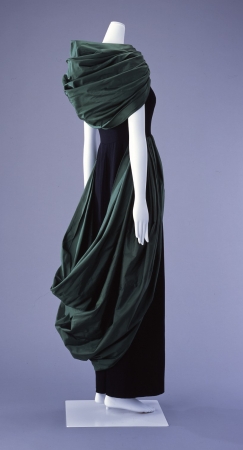 クリストバル・バレンシアガ《ドレス》1949年