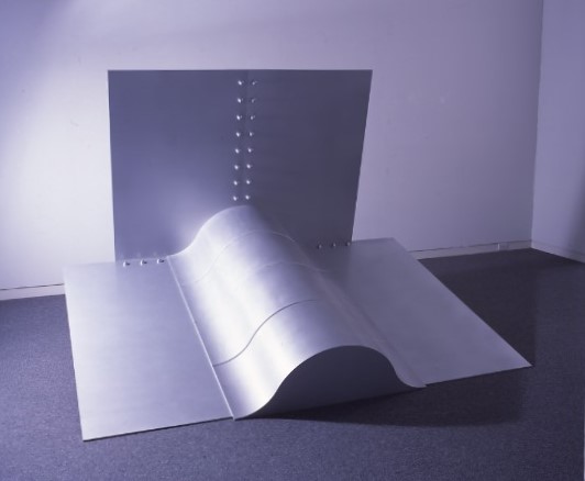 清水九兵衞《CORRESPONDING FORM4》 1995(平成7)年 島根県立美術館蔵 清水九兵衞《CORRESPONDING FORM4》 1995(平成7)年 島根県立美術館蔵