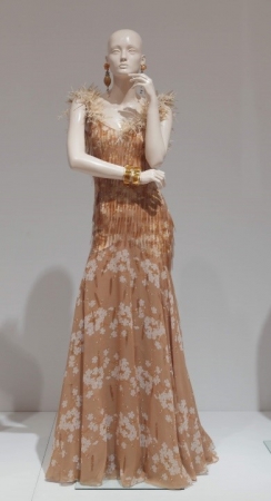 森英恵　イブニングドレス「ベージュにりんごの花のドレス」1998年春夏