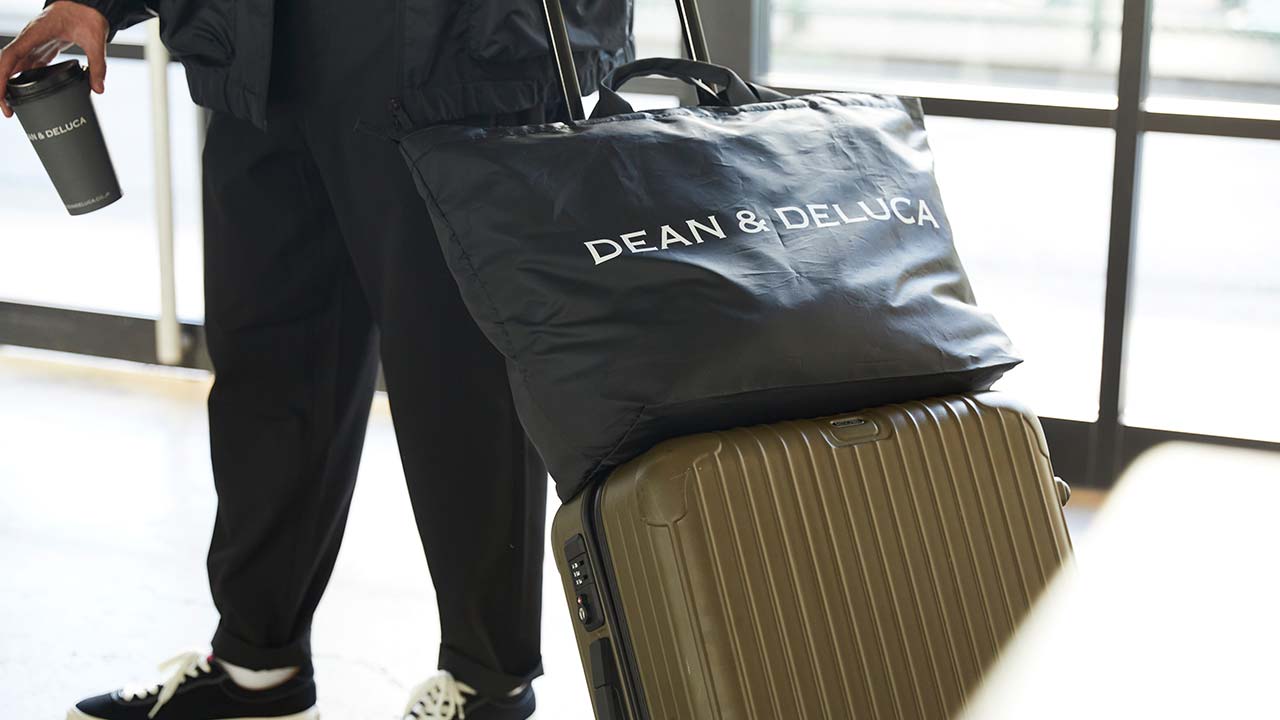 DEAN & DELUCA】環境に配慮したPET 再生素材のパッカブルトートバッグ