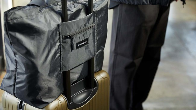 DEAN & DELUCA】環境に配慮したPET 再生素材のパッカブルトートバッグ 