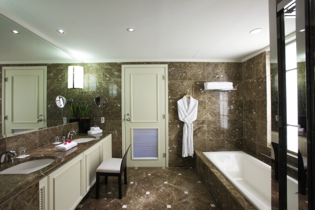 スイートルーム　バスルーム