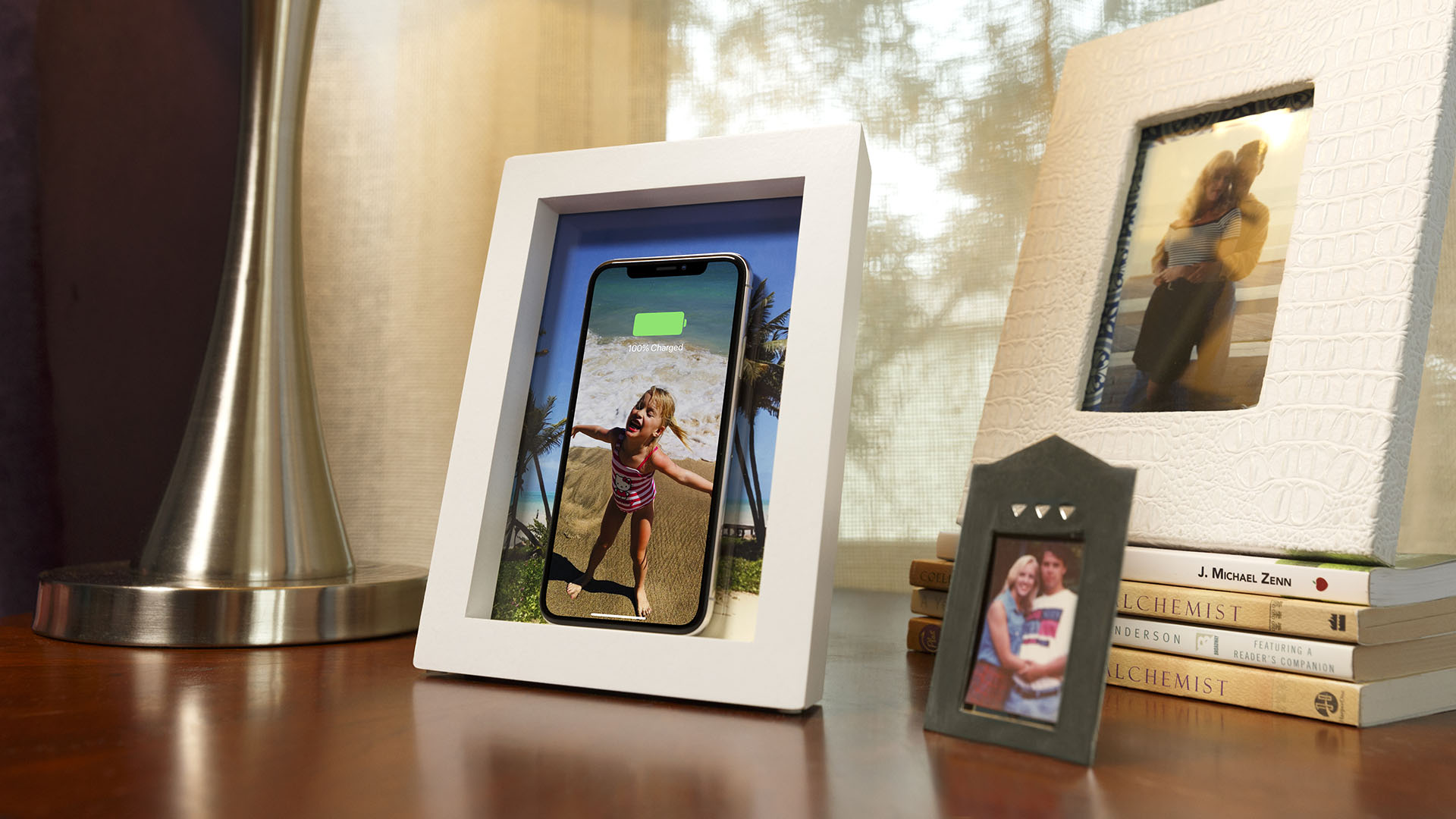 ワイヤレス充電器内蔵フォトフレーム「Twelve South PowerPic」、フォーカルポイントが販売開始！｜フォーカルポイント株式会社の