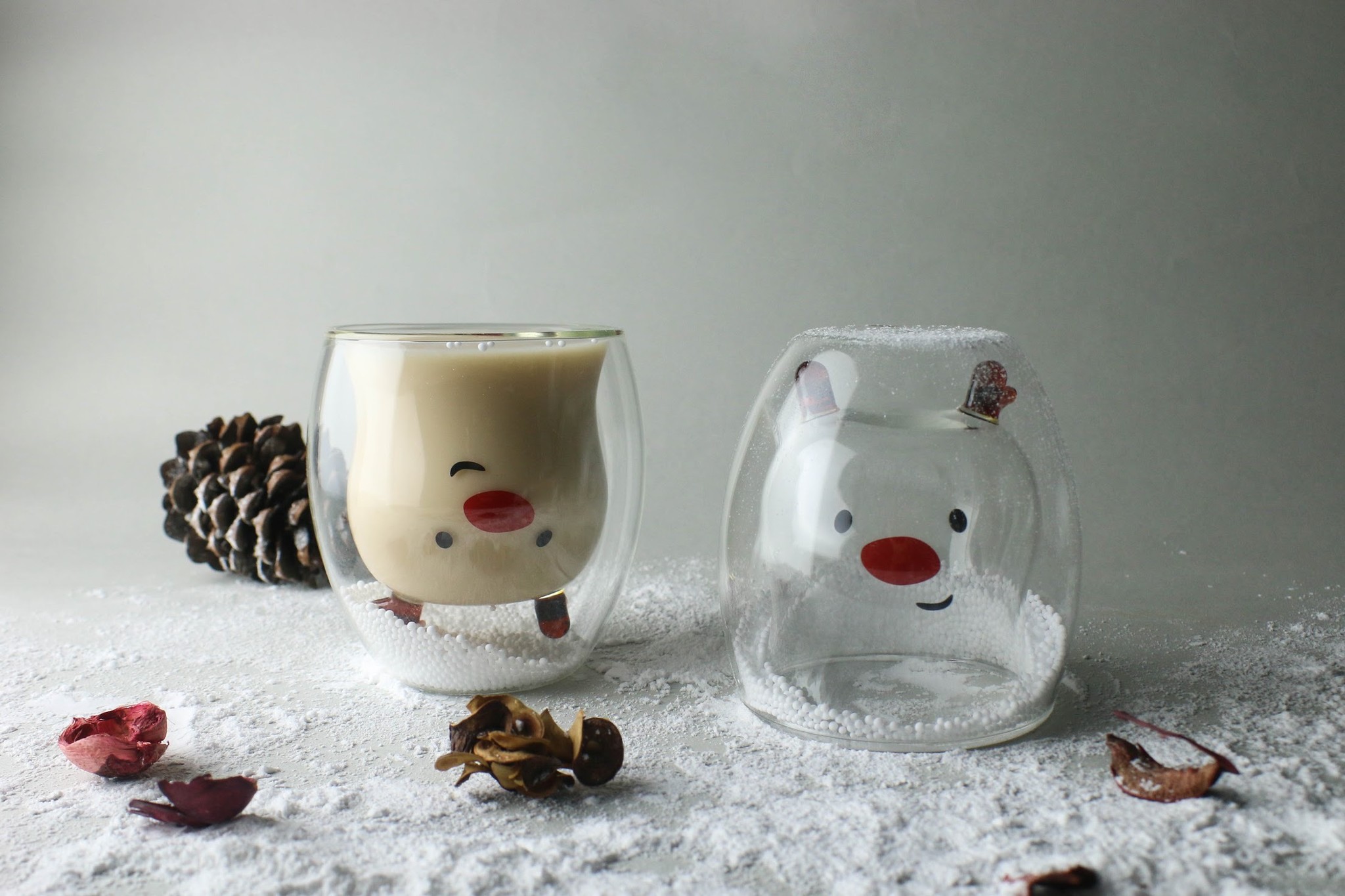 ドリンクを注ぐと動物が現れるグラス「GOODGLAS（グッドグラス）」が新作「ルドルフ」を東急百貨店4店舗（本店