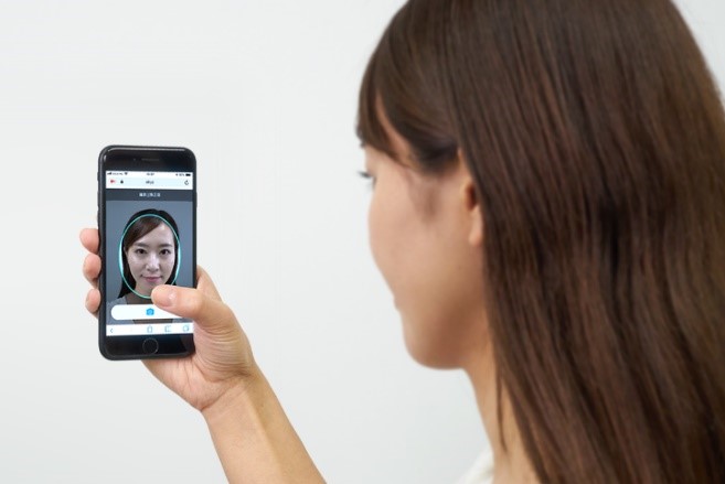 【レイクALSA】オンラインで本人確認を完結できるサービス「スマート本人確認」の導入について