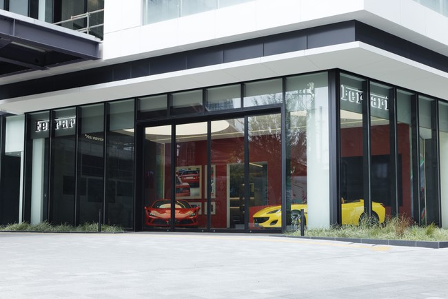 オートカヴァリーノ 神戸ブティックショールーム フェラーリの新販売拠点として神戸ベイエリアにニューオープン 企業リリース 日刊工業新聞 電子版