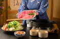 【京都三条 箔】“量”を楽しみ、“涼”で整う。涼やかな店内で味わう近江牛250gすき焼き