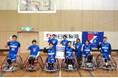 新日本製薬、ライジングゼファーフクオカWheelchairの選手・スタッフへ『パーフェクトワンフォーカス』商品1年分を進呈