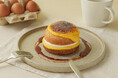 【koe donuts】京都産平飼い卵の濃厚な味わいを堪能するGW限定メニュー『ドーナツメルト プレミアム クレームブリュレ』が新登場!