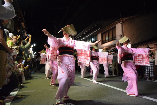 八尾に暮らす人々が大切に守り育んできた民謡行事 おわら風の盆 開催