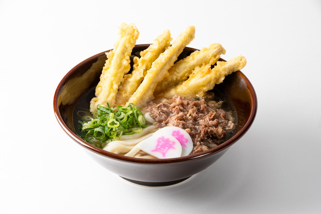 人気No.1メニュー「肉ごぼ天うどん」700円（税込み）