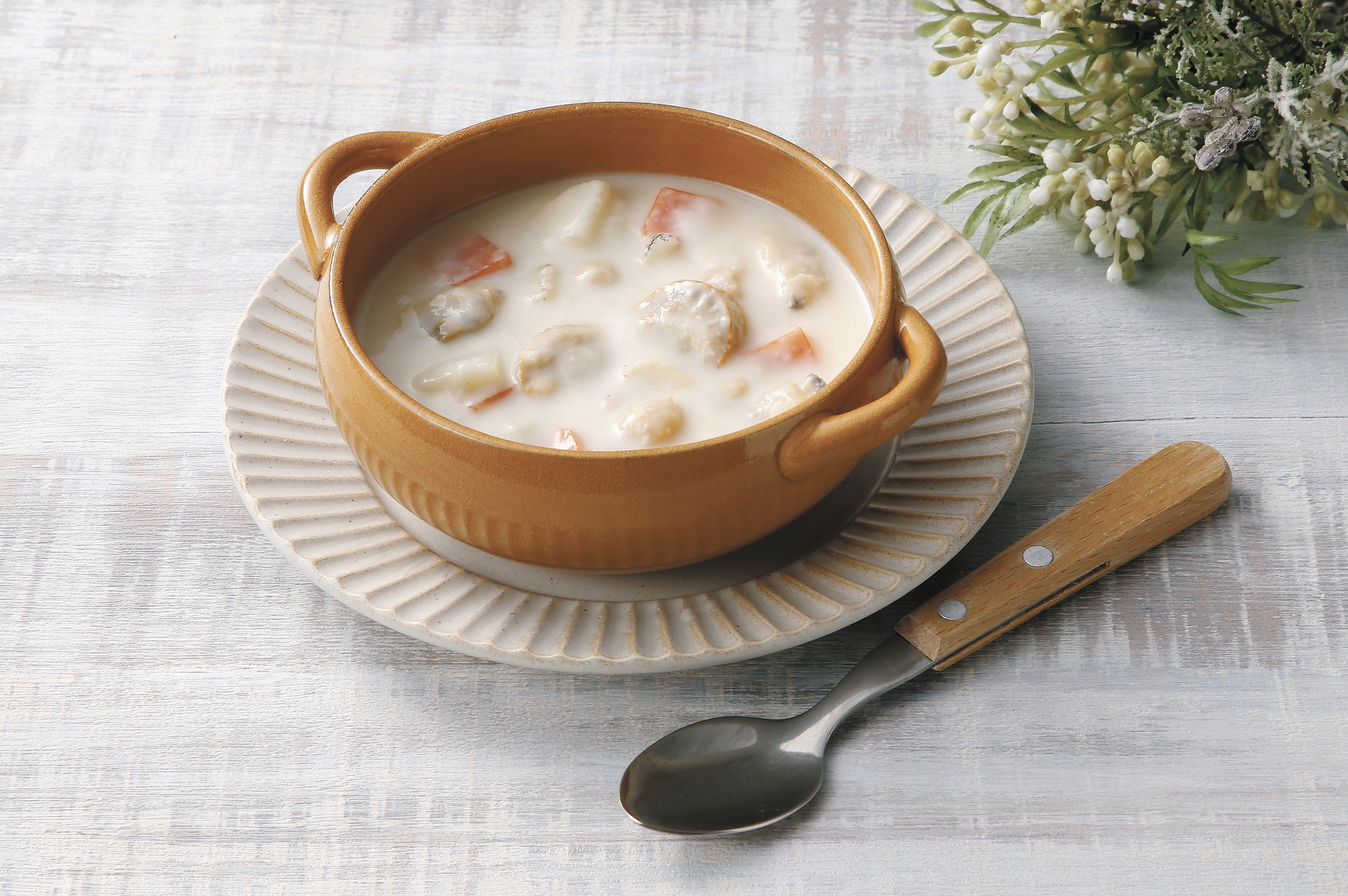 クイーンズ伊勢丹冷凍スープシリーズ発売1周年 販売実績万食突破 新フレーバーは貝の旨味とゴロゴロの具材感が楽しめる 食べるスープ 3種の貝の彩りミルクチャウダー 株式会社エムアイフードスタイルのプレスリリース クイーンズ伊勢丹冷凍スープシリーズ発売1周年 販売実績万食突破 新フレーバーは貝の旨味とゴロゴロの具材感が楽しめる 食べるスープ 3種の貝の彩りミルクチャウダー 株式会社エムアイフードスタイルのプレスリリース