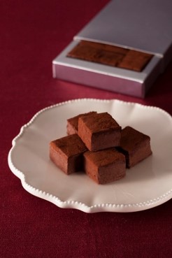 生チョコ10粒でお豆腐一丁とほぼ同等の糖質 ドクターリセラ 不動の定番人気アイテム 糖質オフ 生チョコキューブ ドクターリセラ株式会社のプレスリリース