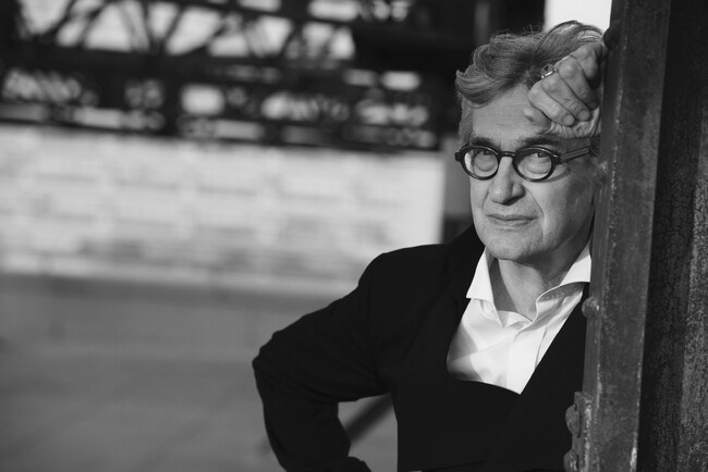 (C)Photo by Peter Lindbergh (C)Photo by Peter Lindbergh
