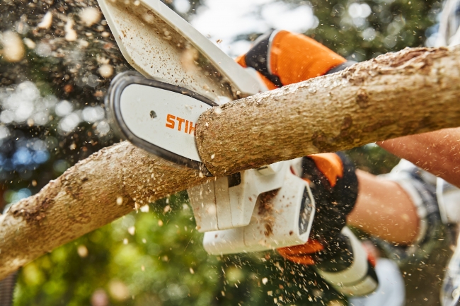 樹木の剪定、庭木の手入れやDIY作業を、もっと手軽に！｜株式会社