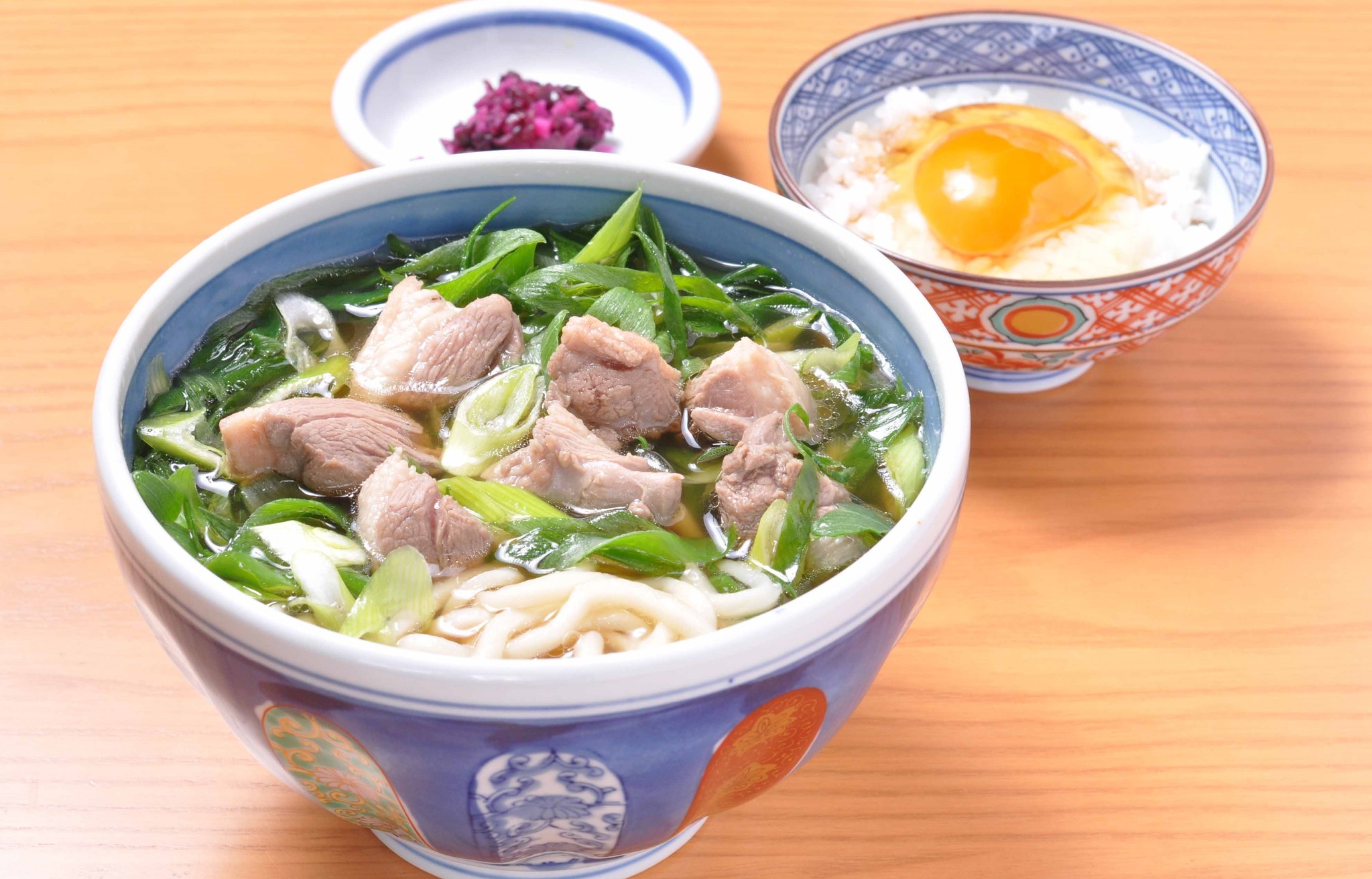 「京の鳥どころ八起庵」令和初の夏は熱い！鴨なんばとたまごかけご飯がTVで話題。自慢の鍋は三種類！さっぱりぽん酢か良質